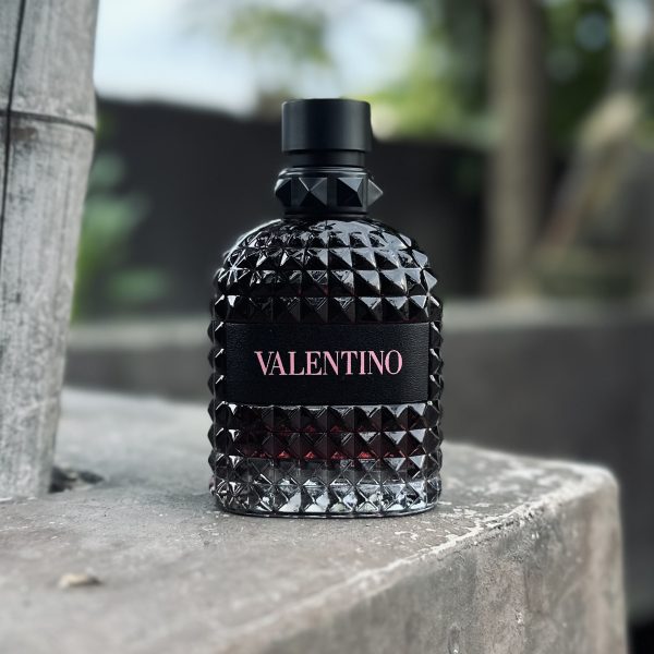 Valentino Uomo Born In Roma Intense perfume
